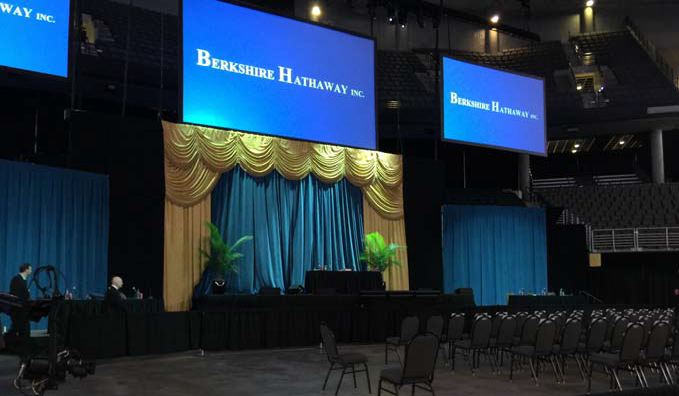 Berkshire Hathaway 2016 AGM Omaha Nebraska